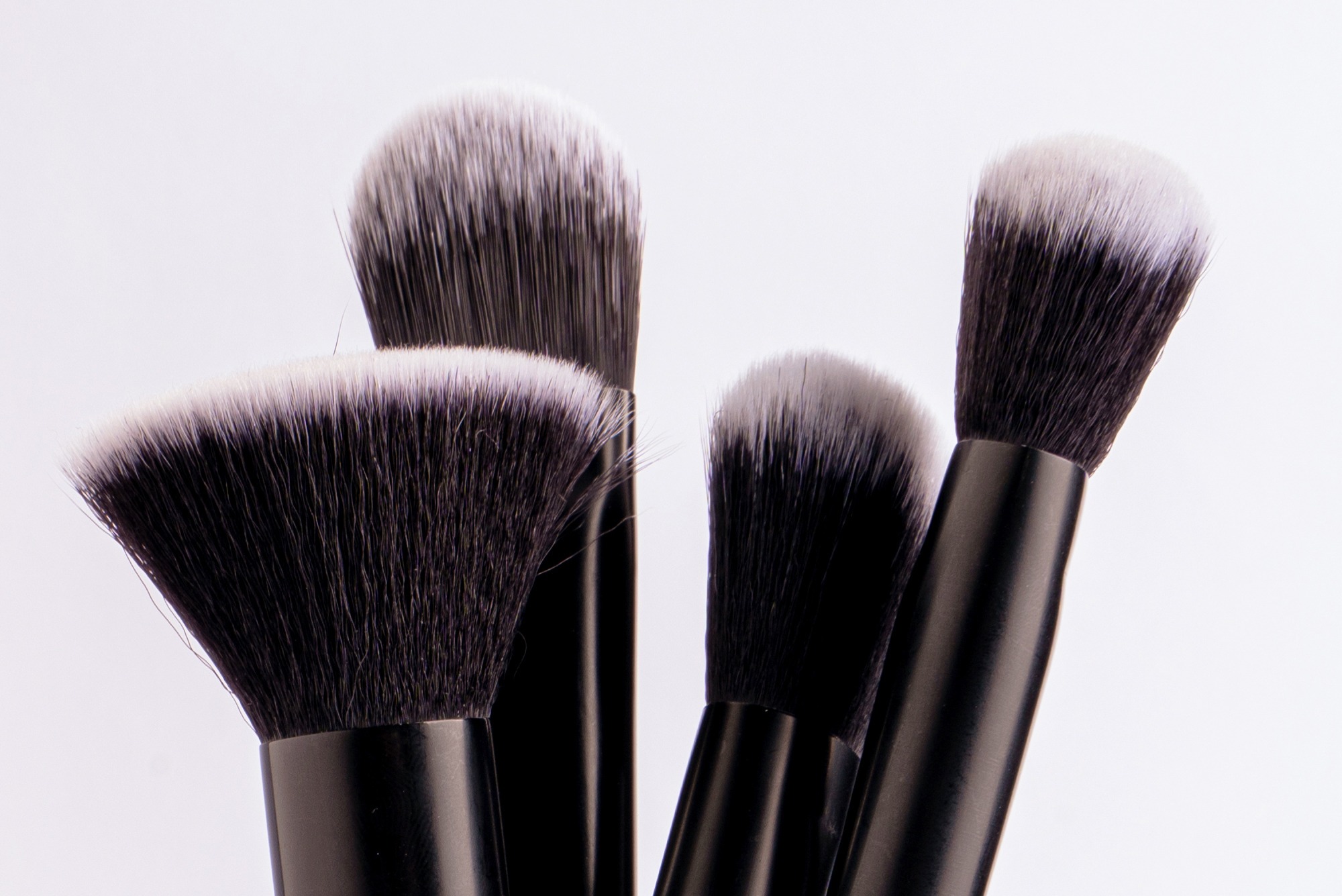 Pennelli viso: i tuoi alleati per un trucco perfetto
